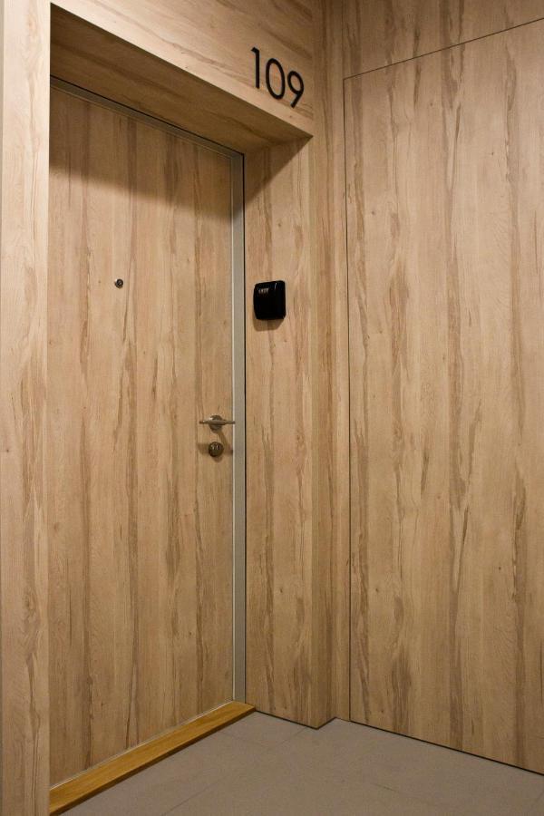Cybernetyki 6B Serviced Accommodation Varsavia Esterno foto