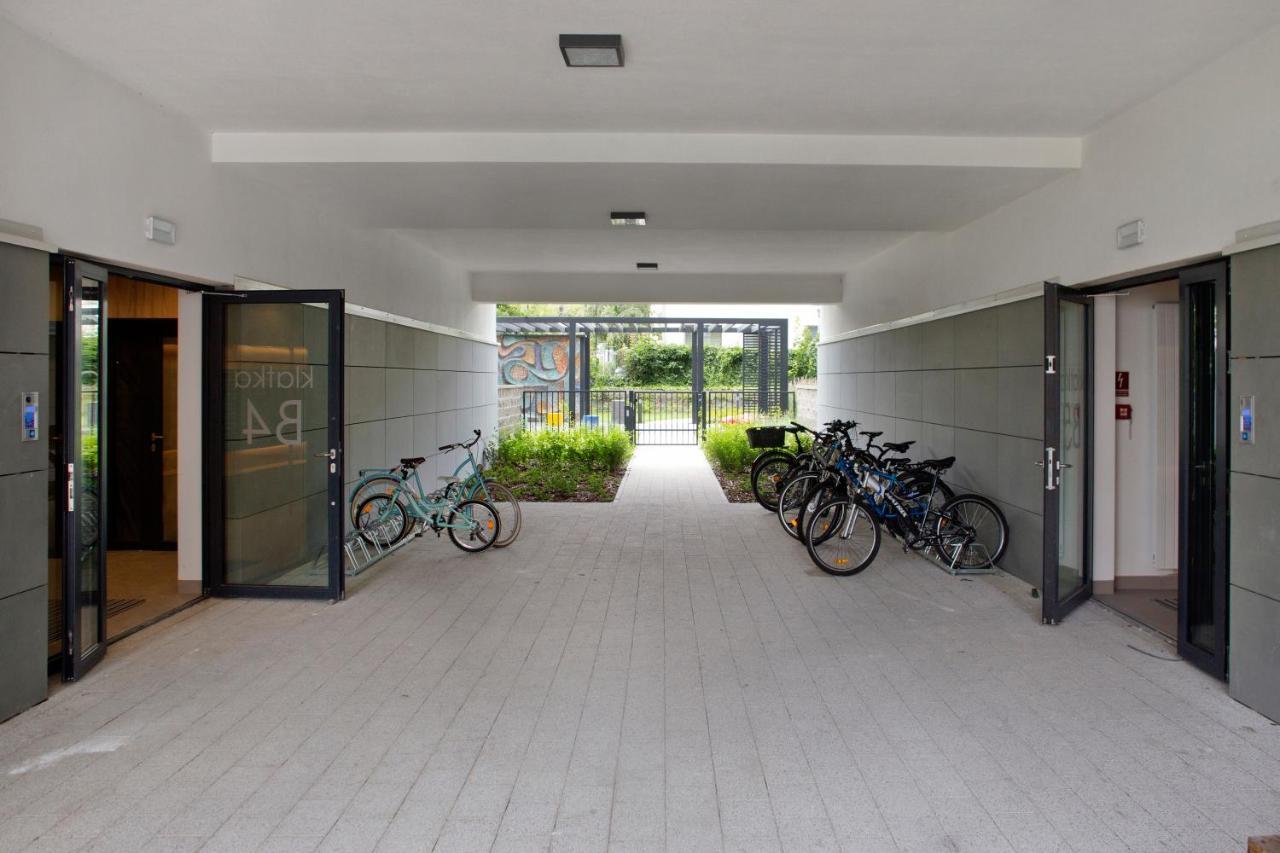 Cybernetyki 6B Serviced Accommodation Varsavia Esterno foto