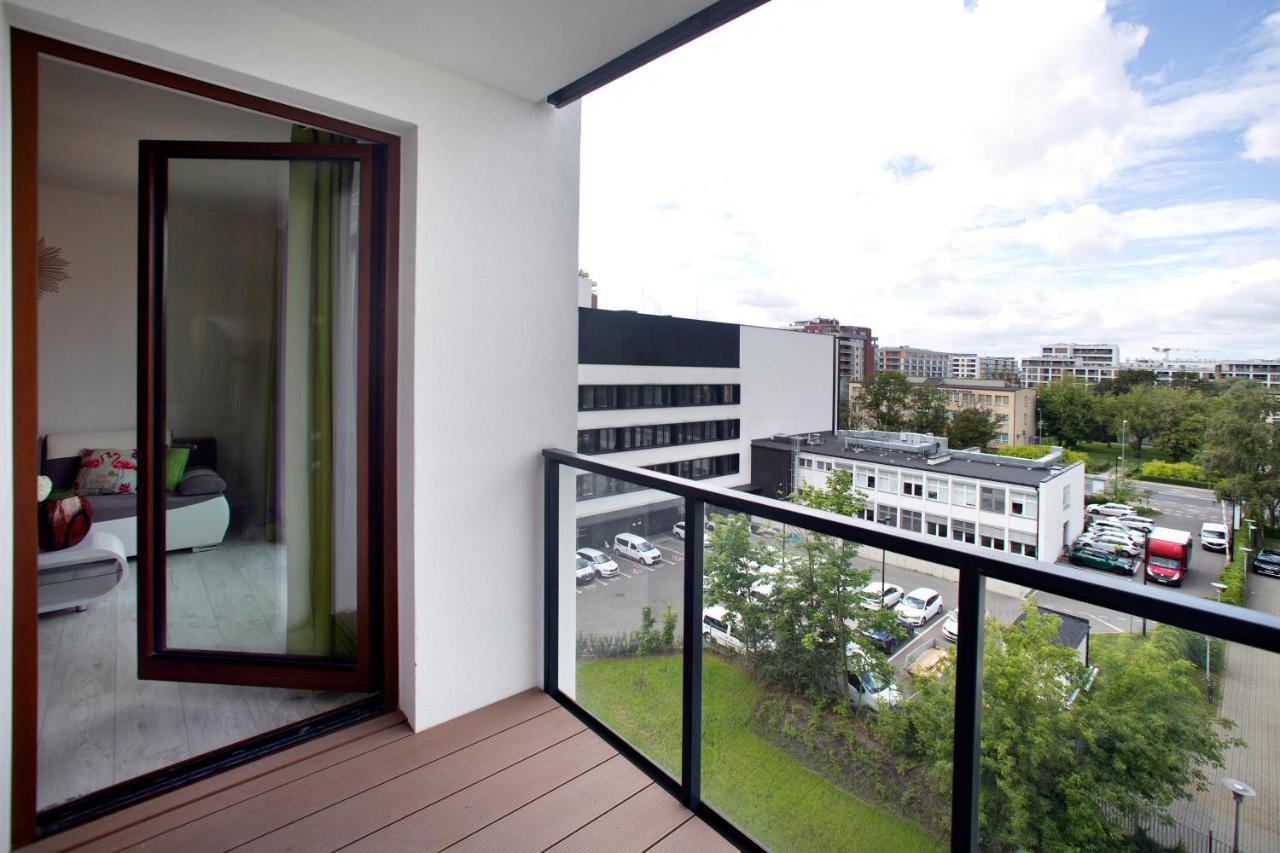 Cybernetyki 6B Serviced Accommodation Varsavia Esterno foto